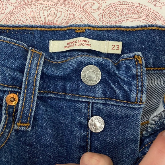 Levi’s jeans, size 23 - Picture 3 of 3